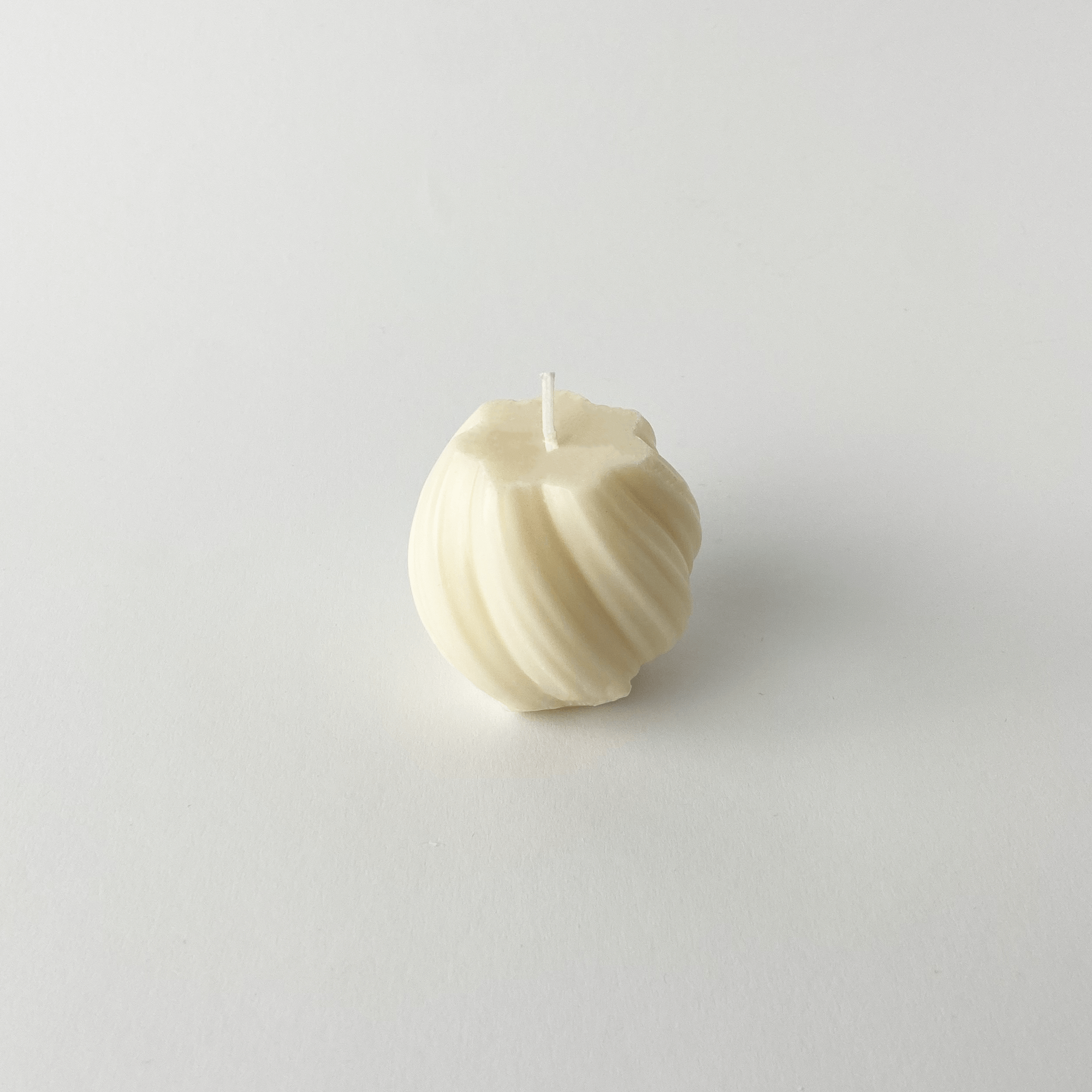 Kerze SWIRL